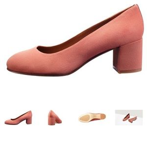 ✨ NWT ✨ Margaux Coral Suede Heel